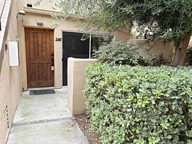 3967 Nobel 249, San Diego, California 92122