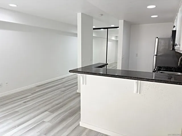 3967 Nobel 249, San Diego, California 92122