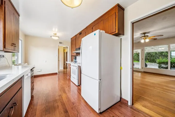 1637 Lake Chabot Terrace, San Leandro, California 94577