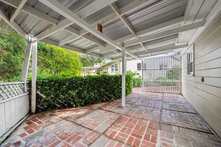 1637 Lake Chabot Terrace, San Leandro, California 94577