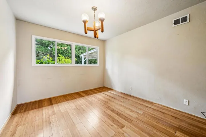 1637 Lake Chabot Terrace, San Leandro, California 94577