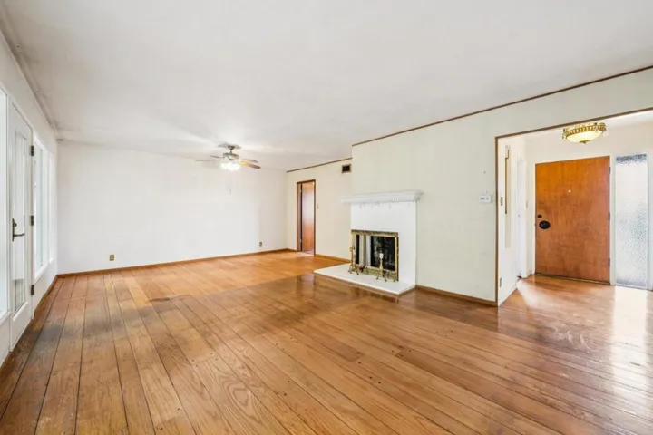 1637 Lake Chabot Terrace, San Leandro, California 94577