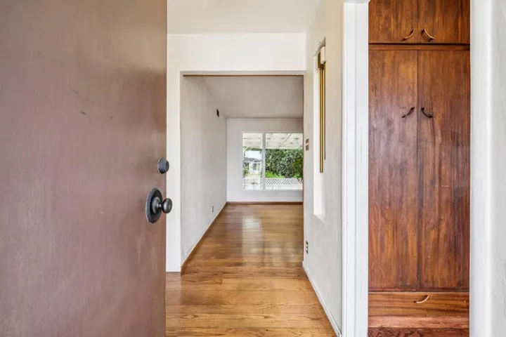 1637 Lake Chabot Terrace, San Leandro, California 94577