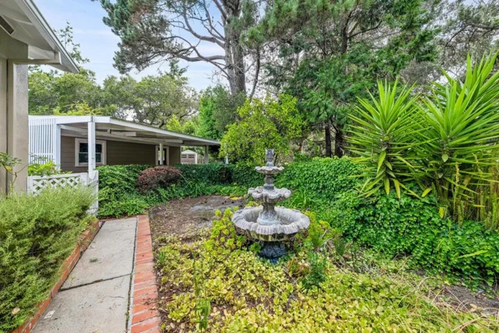 1637 Lake Chabot Terrace, San Leandro, California 94577