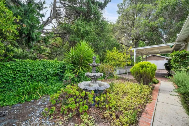 1637 Lake Chabot Terrace, San Leandro, California 94577