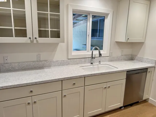 312 Walker Dr, Mountain View, California 94043