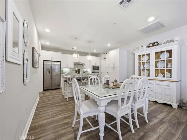 20558 Martingale, Saugus, California 91350