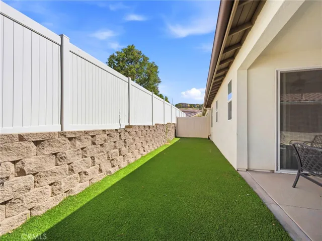 20558 Martingale, Saugus, California 91350