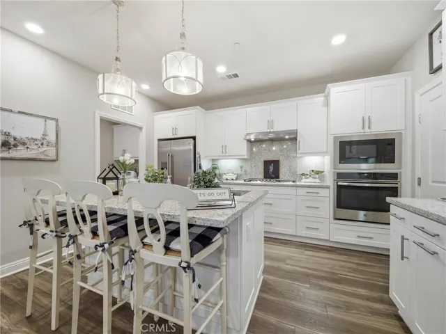 20558 Martingale, Saugus, California 91350