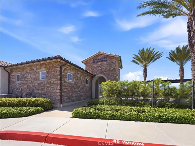 20558 Martingale, Saugus, California 91350