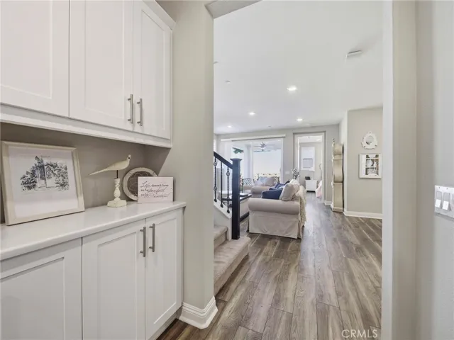 20558 Martingale, Saugus, California 91350