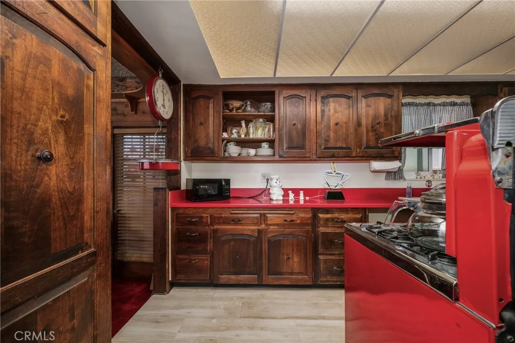 * Awesome Kitchen *