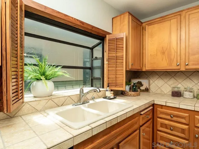 917 Torrance 19, San Diego, California 92103