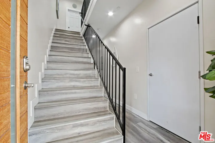 1805 S New England Street, Los Angeles, California 90006