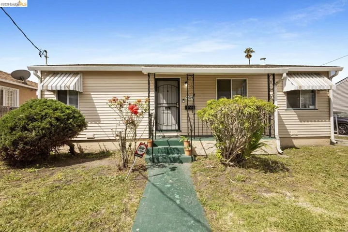9527 Coral Rd, Oakland, California 94603