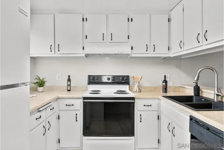 8761 Lake Murray 9, San Diego, California 92119