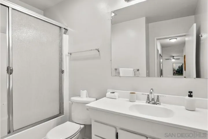 8761 Lake Murray 9, San Diego, California 92119