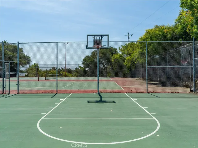 HOA Community Tennis/Basketball