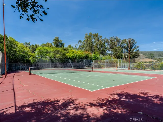HOA Community Tennis/Basketball