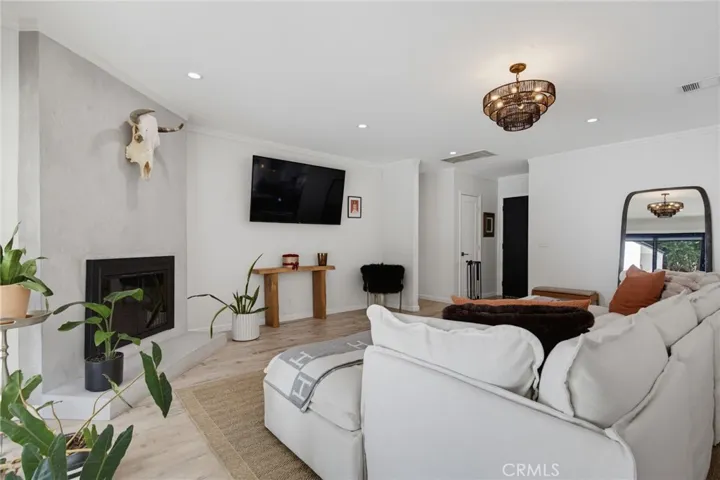 13547 Bessemer Street, Valley Glen, California 91401