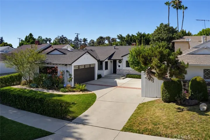 13547 Bessemer Street, Valley Glen, California 91401