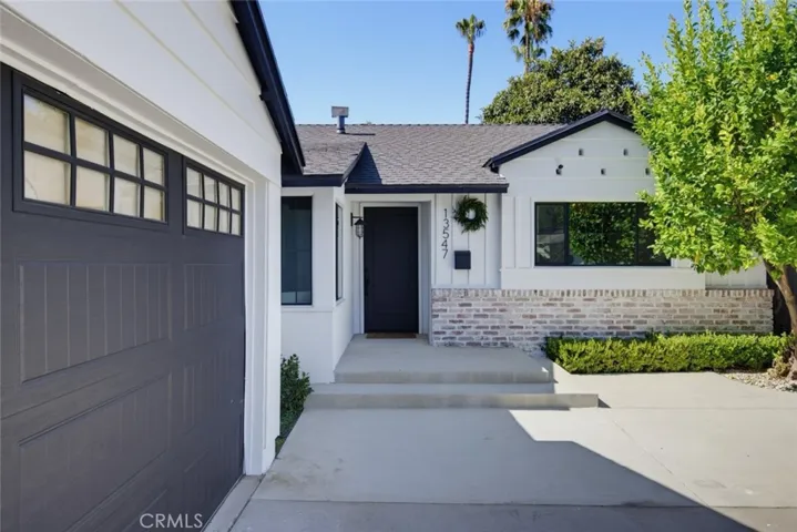 13547 Bessemer Street, Valley Glen, California 91401