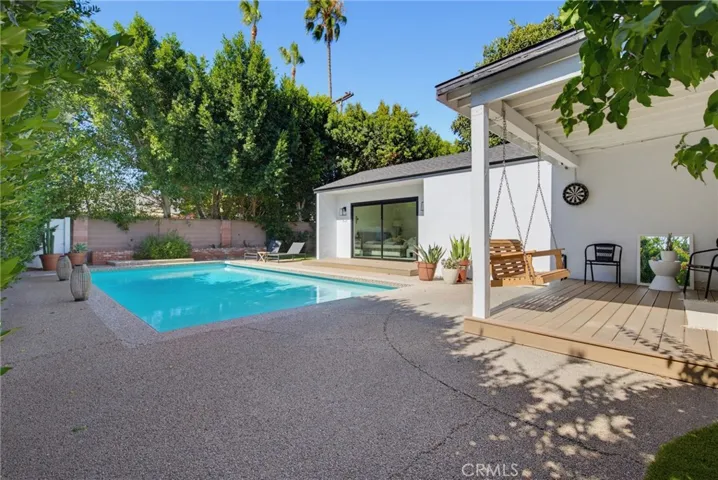 13547 Bessemer Street, Valley Glen, California 91401