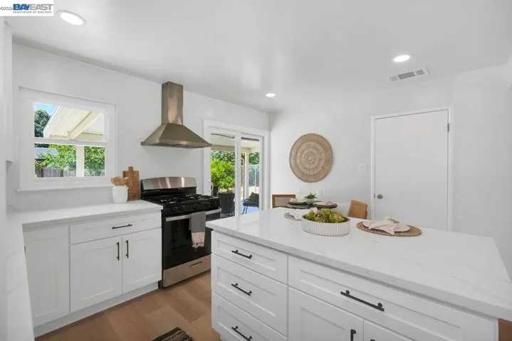 33327 2nd St, Union City, California 94587