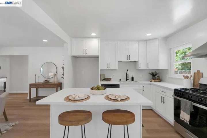 33327 2nd St, Union City, California 94587