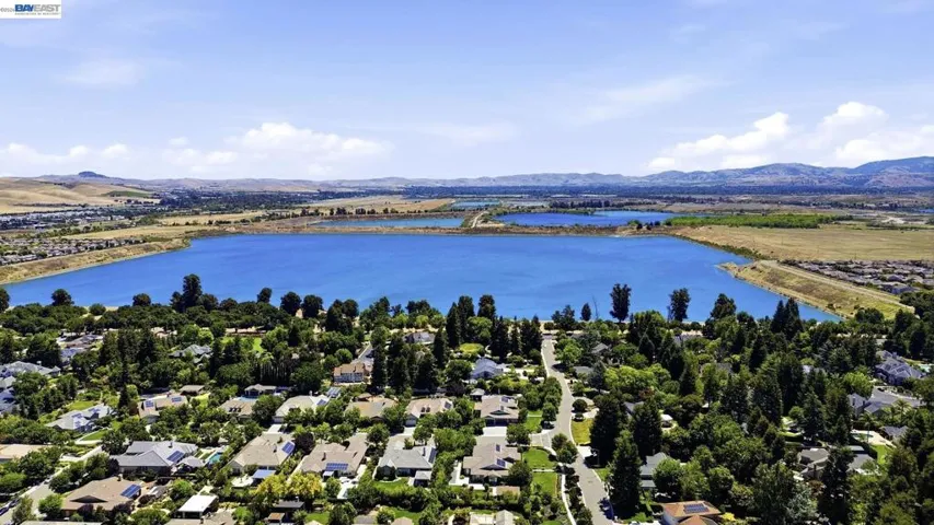 3711 Kamp Dr, Pleasanton, California 94588