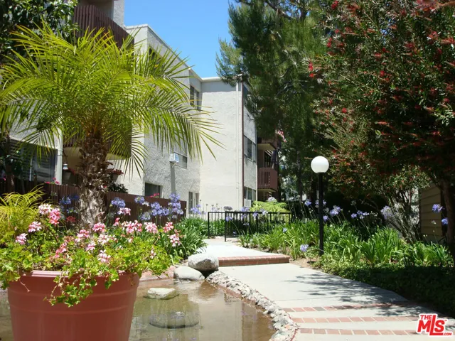 Community Grounds