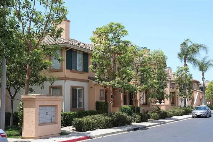 1003 Solvay Aisle, Irvine, California 92606