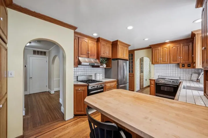 170 Grand Street, Redwood City, California 94062