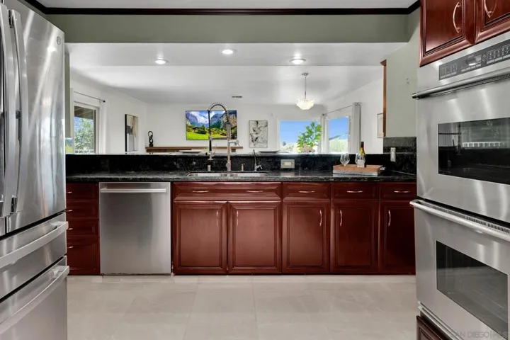 1389 Merritt Dr, El Cajon, California 92020