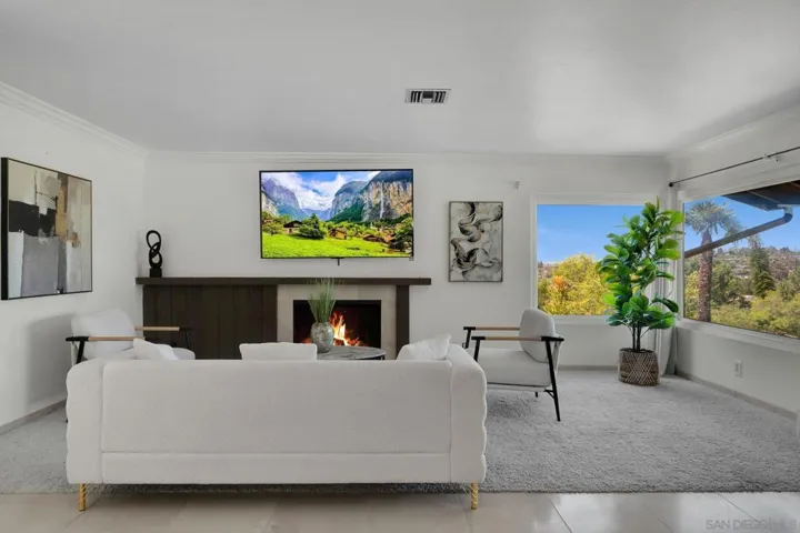 1389 Merritt Dr, El Cajon, California 92020