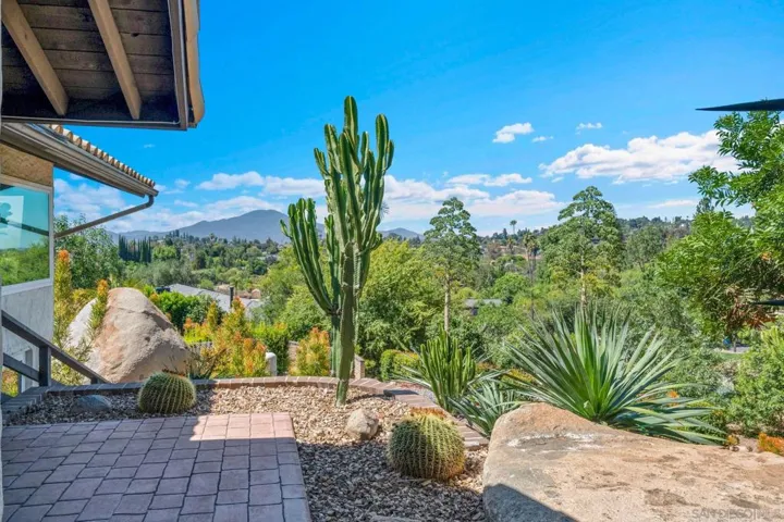 1389 Merritt Dr, El Cajon, California 92020