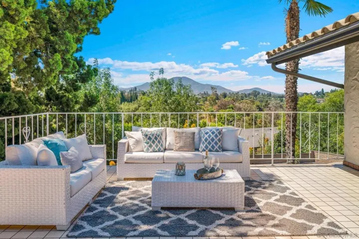 1389 Merritt Dr, El Cajon, California 92020