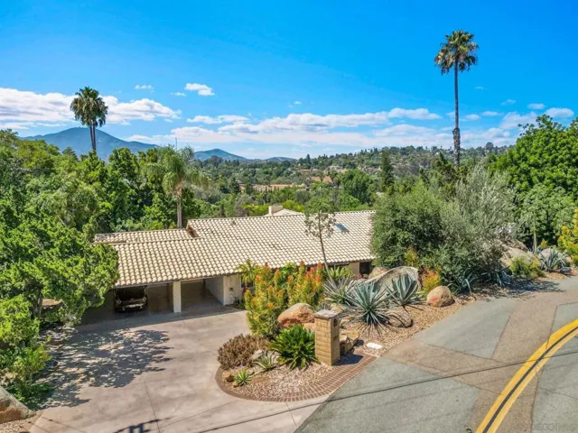1389 Merritt Dr, El Cajon, California 92020