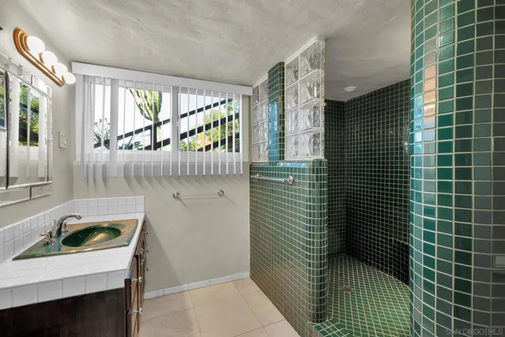 1389 Merritt Dr, El Cajon, California 92020