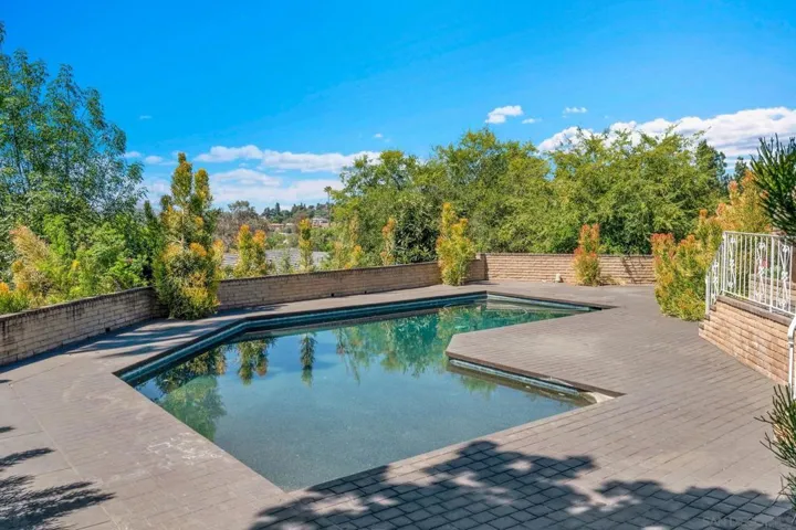 1389 Merritt Dr, El Cajon, California 92020