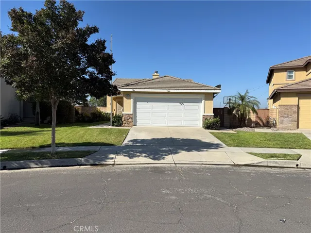 33015 Eagle Point Drive, Yucaipa, California 92399