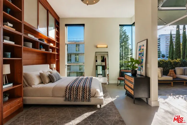 1152 N La Cienega Boulevard 201, West Hollywood, California 90069