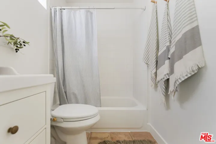 4437 Lockwood Avenue, Los Angeles, California 90029