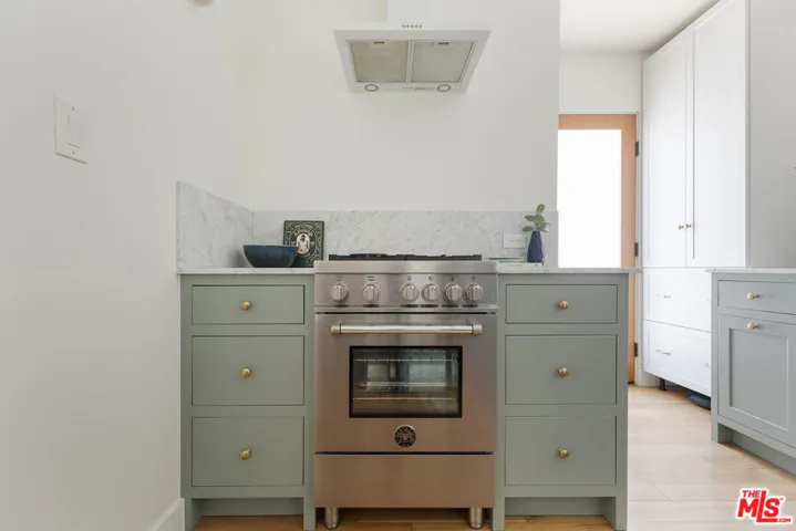 4437 Lockwood Avenue, Los Angeles, California 90029
