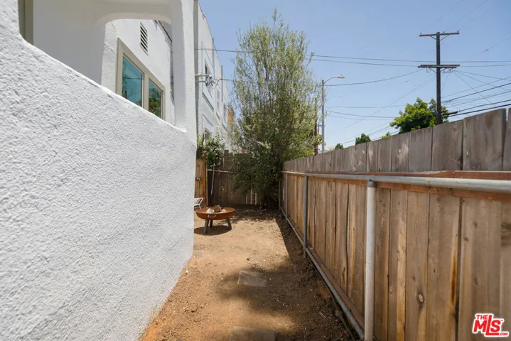 4437 Lockwood Avenue, Los Angeles, California 90029