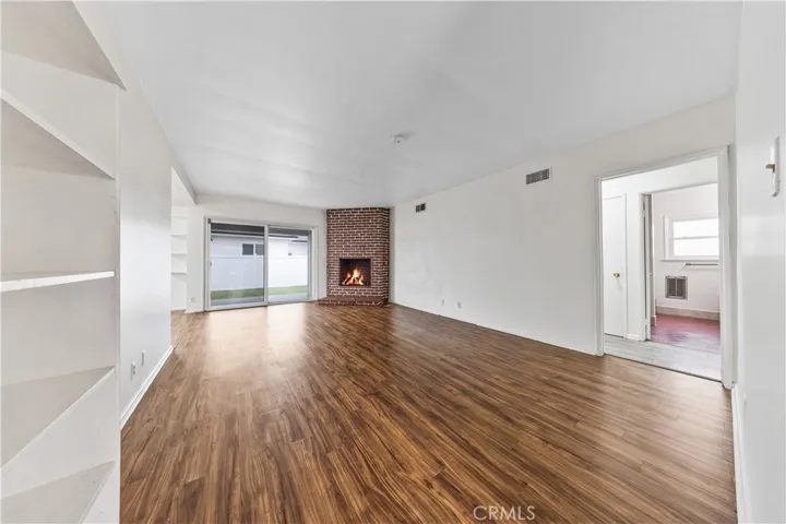 6943 Nagle Avenue, North Hollywood, California 91605