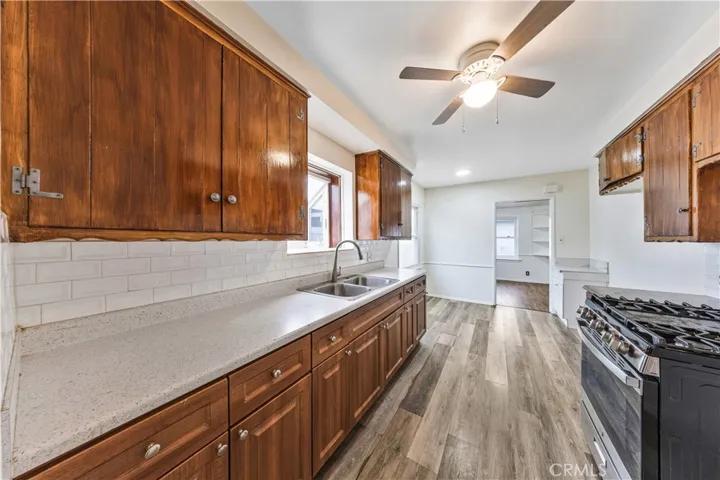 6943 Nagle Avenue, North Hollywood, California 91605