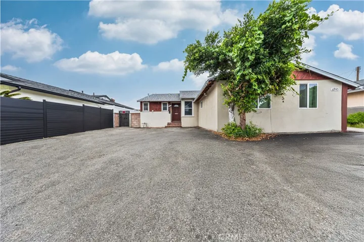 6943 Nagle Avenue, North Hollywood, California 91605