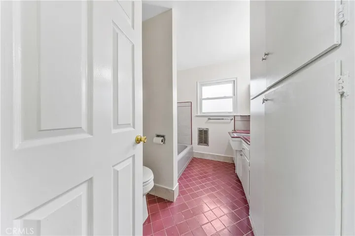 6943 Nagle Avenue, North Hollywood, California 91605