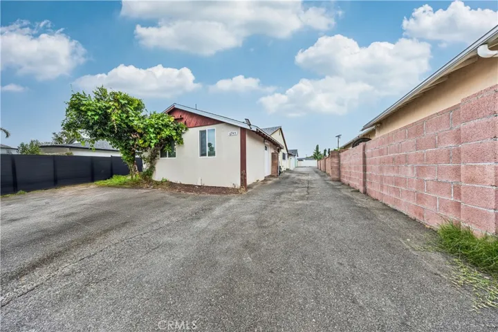 6943 Nagle Avenue, North Hollywood, California 91605